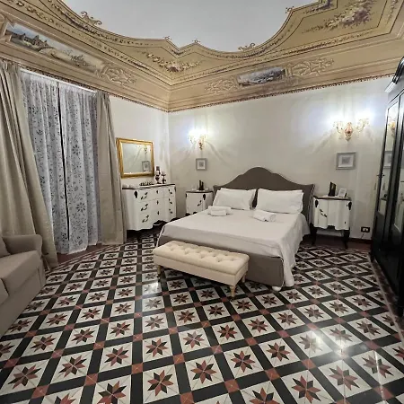 La Piazza E Mia Apartment *