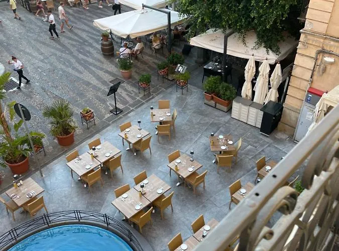 La Piazza è Mia Cefalù